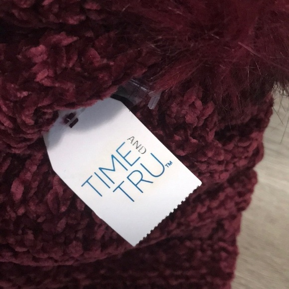 Time and Tru Chenille Pom Beanie Toboggan Hat - Picture 2 of 5